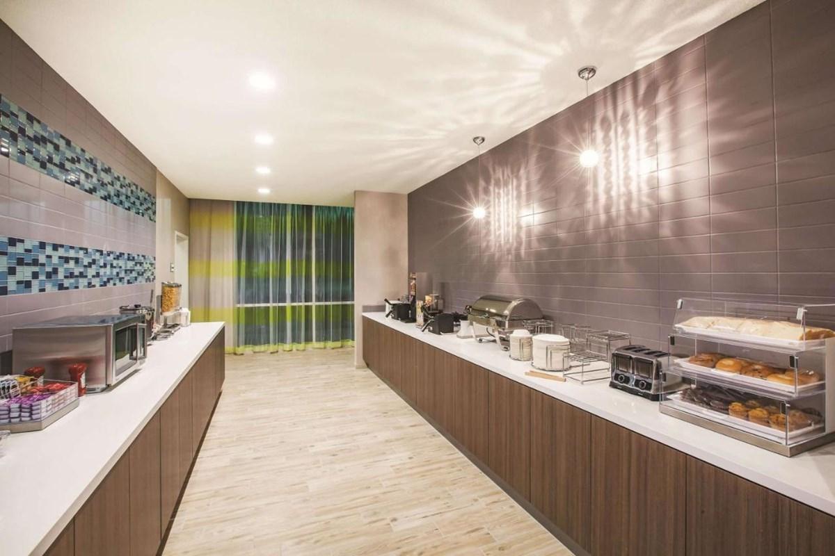 Hotel La Quinta By Wyndham Omaha Airport Downtown Carter Lake Zewnętrze zdjęcie