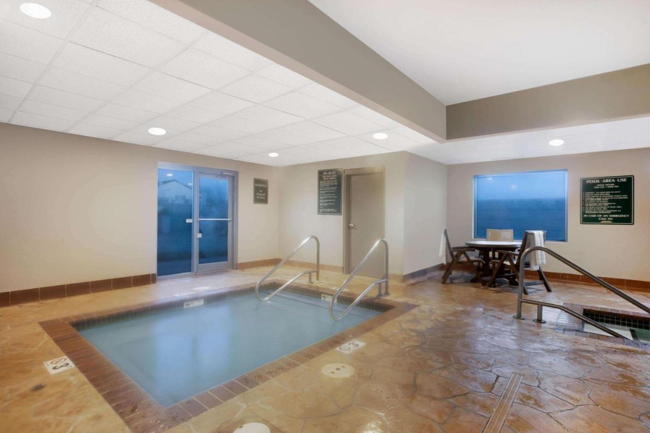 Hotel La Quinta By Wyndham Omaha Airport Downtown Carter Lake Zewnętrze zdjęcie